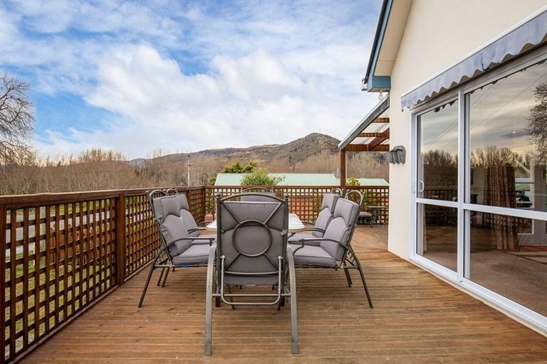 Photo of property in 2 Kelso Street, Roxburgh, 9500