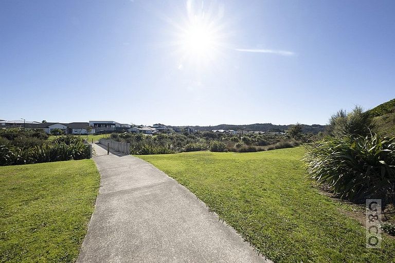 Photo of property in 34 Ara Kakara Avenue, Huapai, Kumeu, 0810