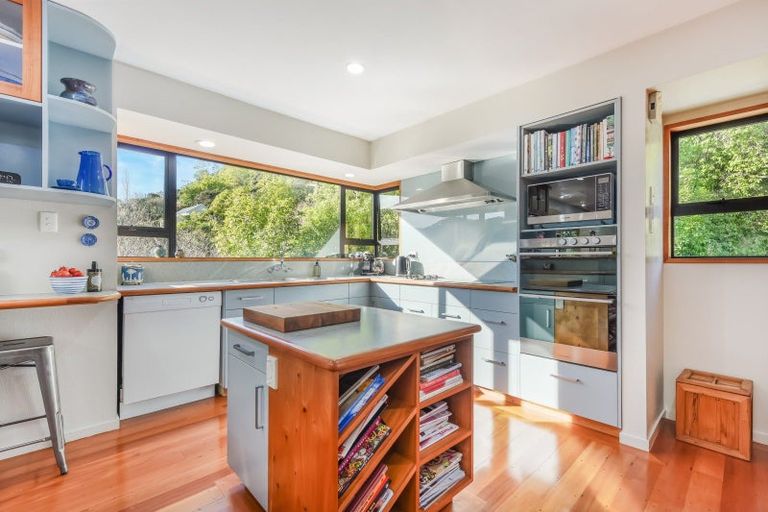 Photo of property in 5 Milton Terrace, Picton, 7220