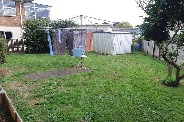 Photo of property in 10 Hazeldene Place, Opaheke, Papakura, 2113