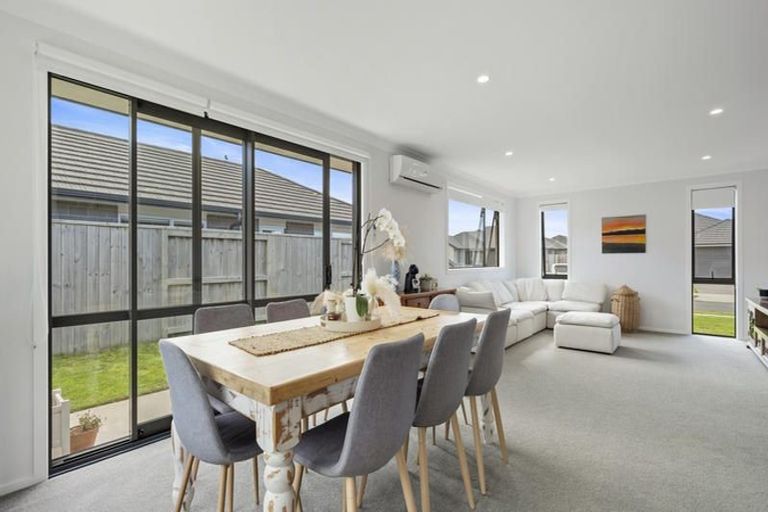 Photo of property in 38 Piata Street, Papamoa Beach, Papamoa, 3118