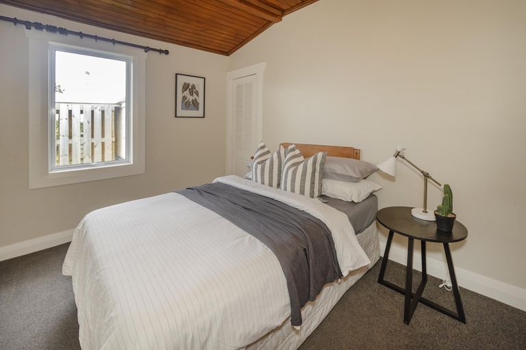 Photo of property in 24 Lune Street, South Hill, Oamaru, 9400