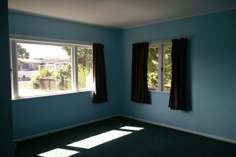 Photo of property in 16 Watson Place, Papatoetoe, Auckland, 2025