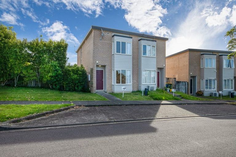 Photo of property in 10 Rosandich Drive, Sunnyvale, Auckland, 0612