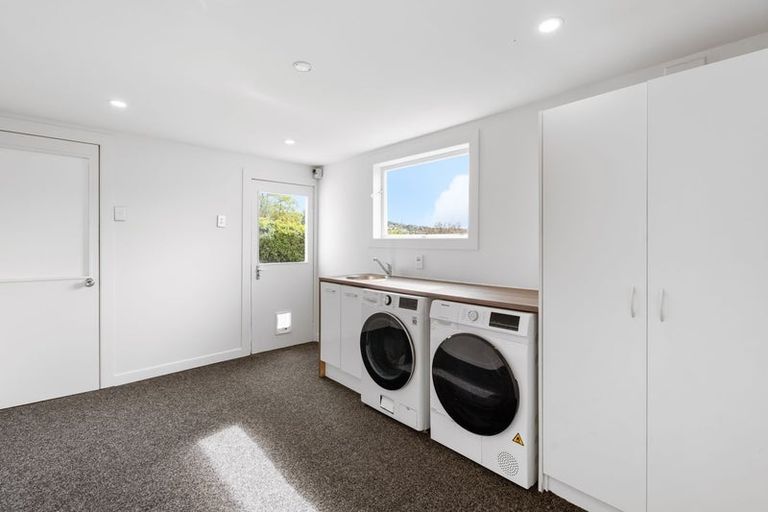 Photo of property in 33 Easther Crescent, Kew, Dunedin, 9012