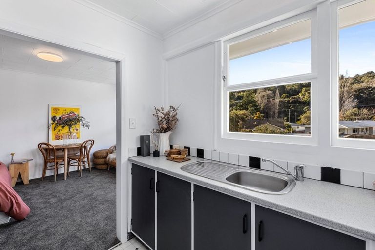 Photo of property in 1/26 Deller Grove, Silverstream, Upper Hutt, 5019