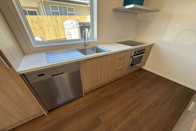 Photo of property in 5 Richard Street, Titahi Bay, Porirua, 5022