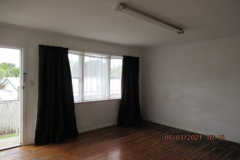 Photo of property in 382 West Coast Road, Glen Eden, Auckland, 0602