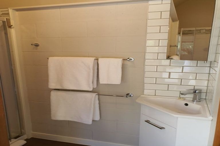 Photo of property in 9b Milton Terrace, Picton, 7220