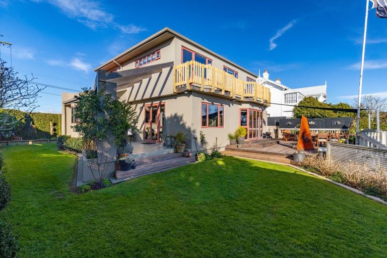 Photo of property in 25 Rogan Street, New Plymouth, 4310