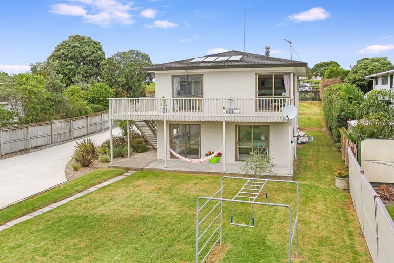 Photo of property in 84 Wharf Road, Clarks Beach, Pukekohe, 2679
