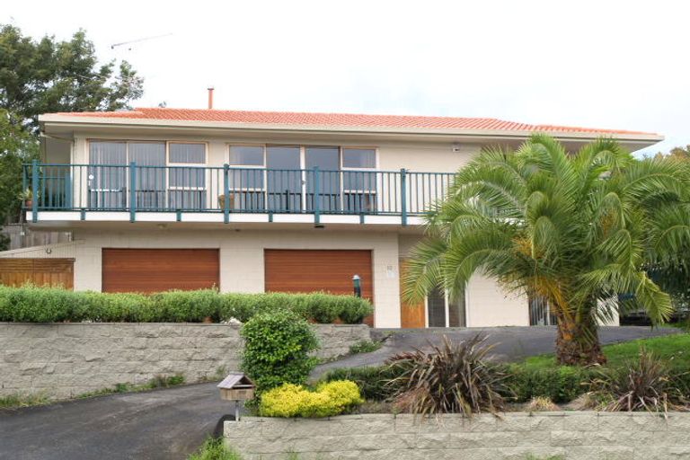 Photo of property in 10 Bemrose Place, Cockle Bay, Auckland, 2014