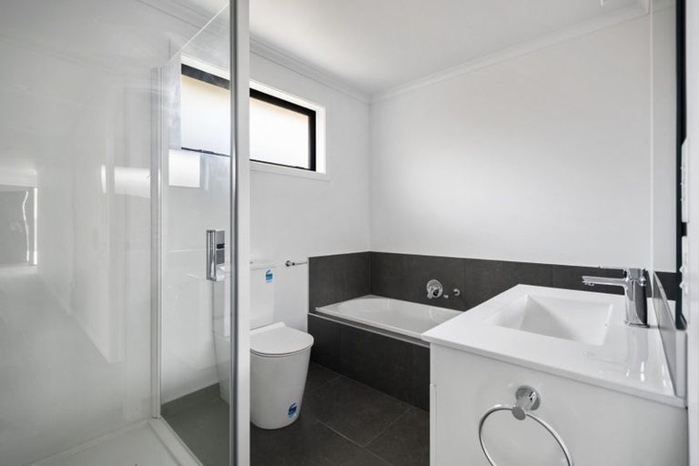 Photo of property in 154b Pacific Drive, Fitzherbert, Palmerston North, 4410