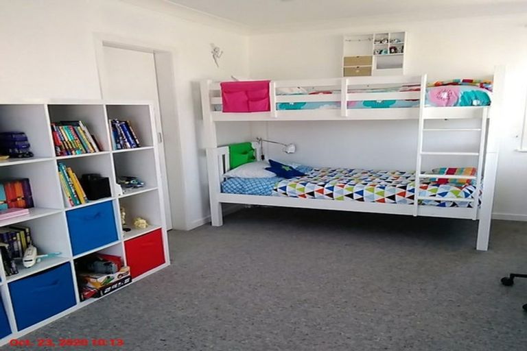 Photo of property in 19 Cologne Street, Martinborough, 5711