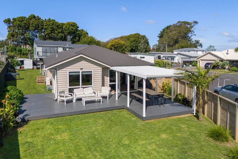Photo of property in 7 Seafoam Place, Waihi Beach, 3611