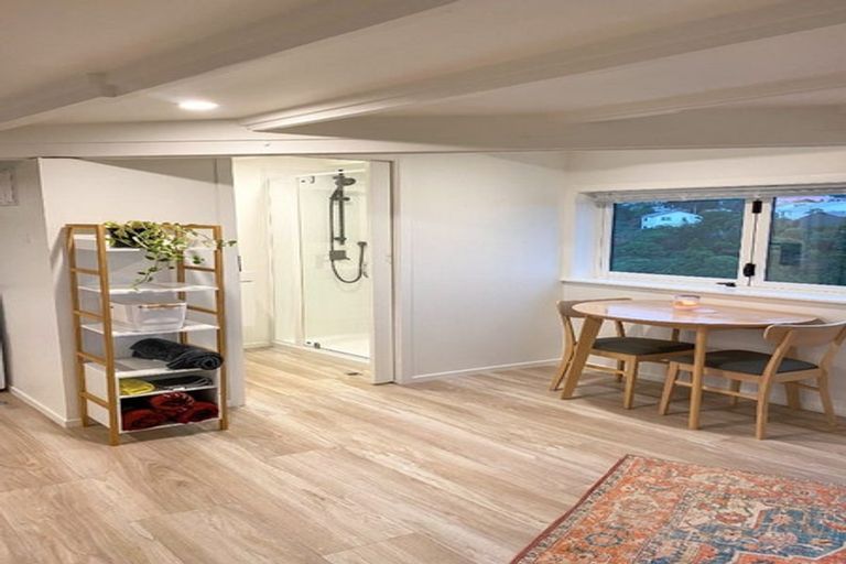 Photo of property in 43 Harbour View Road, Northland, Wellington, 6012