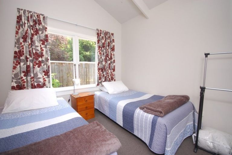 Photo of property in 68 Matuku Street, Two Mile Bay, Taupo, 3330