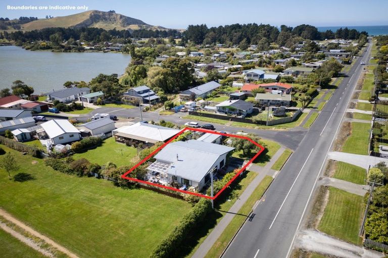 Photo of property in 110 Beach Street, Waikouaiti, 9510