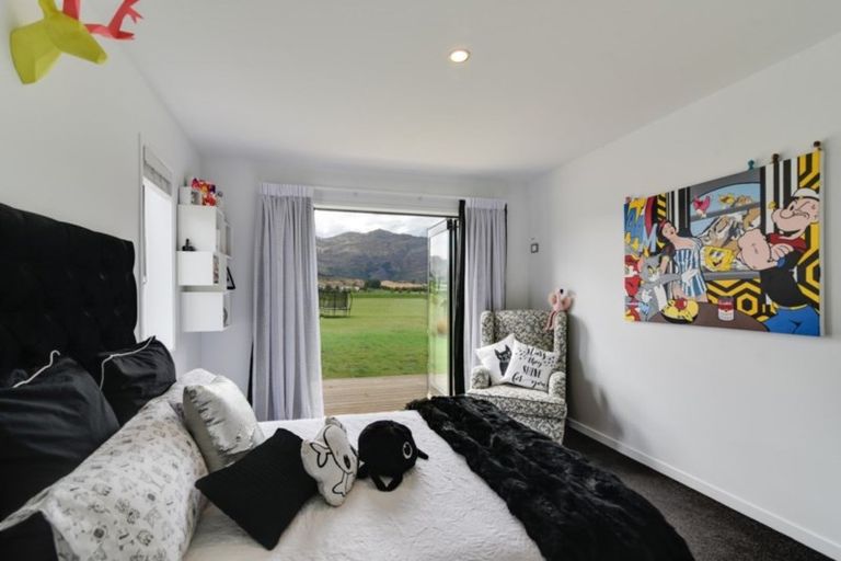 Photo of property in 36 Domain Road, Speargrass Flat, Queenstown, 9371