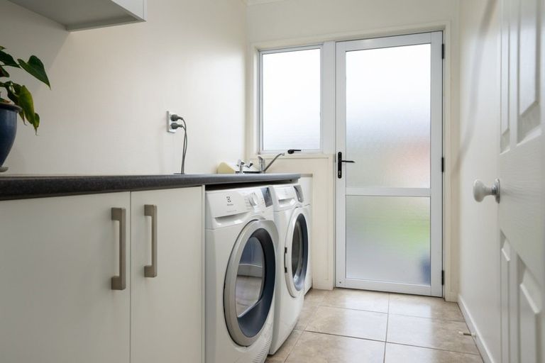 Photo of property in 117 Rototuna Road, Rototuna, Hamilton, 3210