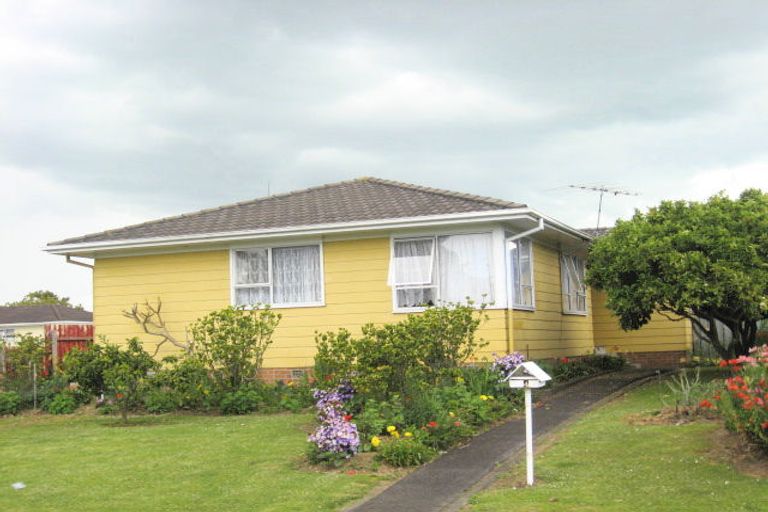 Photo of property in 4 Wenlock Place, Manurewa, Auckland, 2102