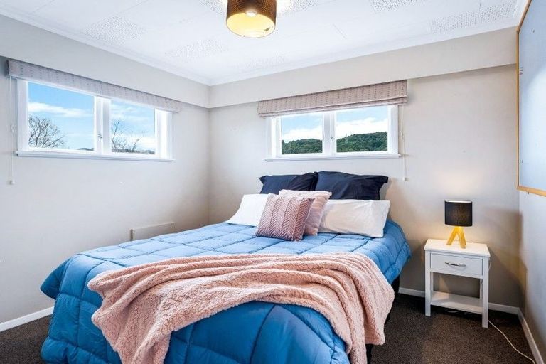 Photo of property in 10 Whitley Avenue, Ebdentown, Upper Hutt, 5018