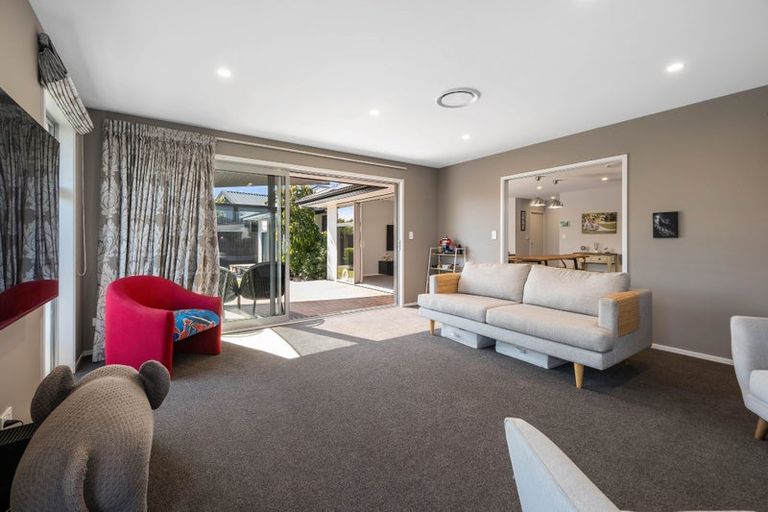 Photo of property in 8 Whincops Road, Halswell, Christchurch, 8025