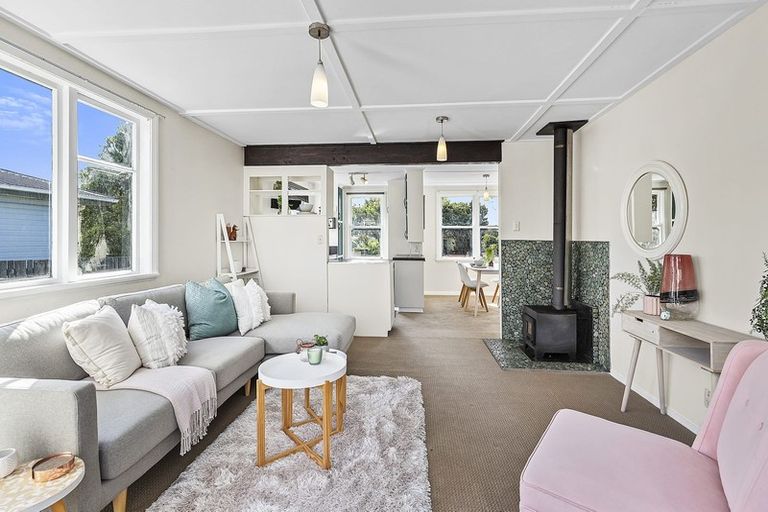 Photo of property in 76 Te Pene Avenue, Titahi Bay, Porirua, 5022