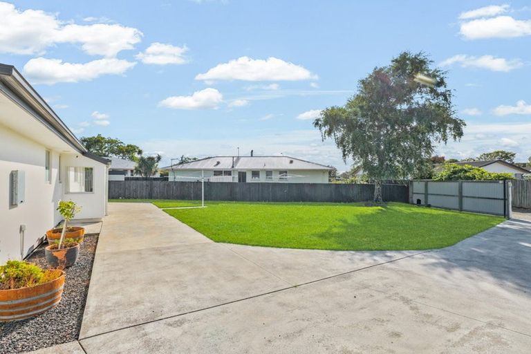 Photo of property in 1/10b Branksome Place, Parklands, Christchurch, 8083