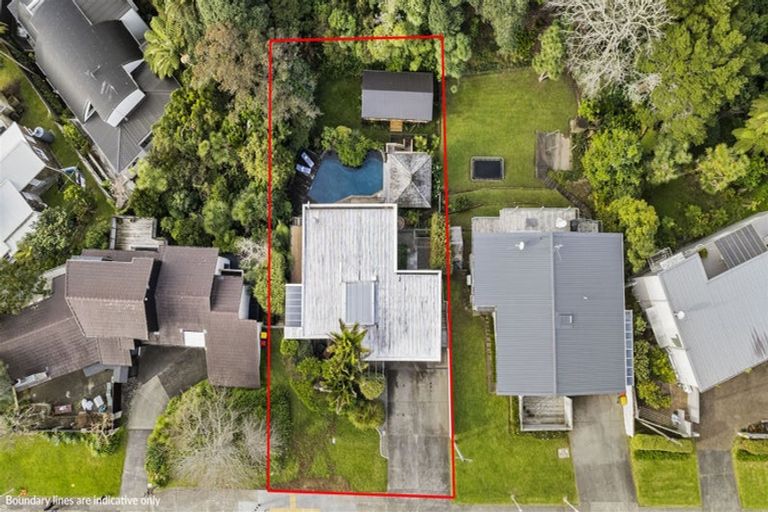 Photo of property in 127 Mellons Bay Road, Mellons Bay, Auckland, 2014