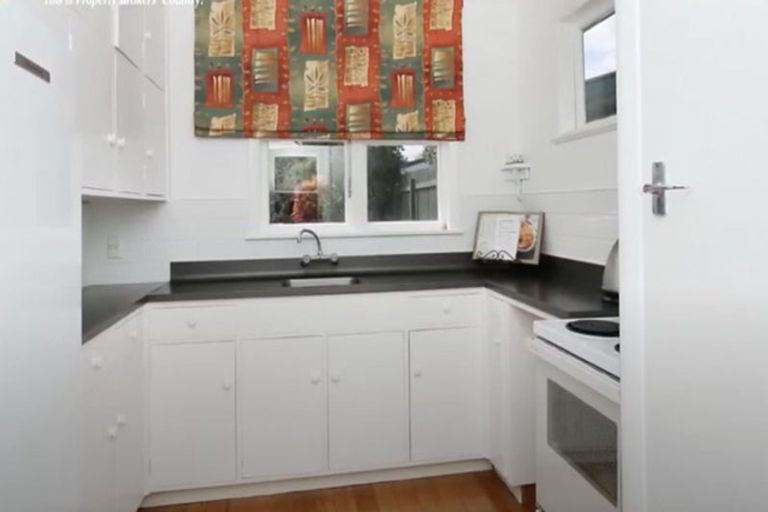 Photo of property in 11 Newcastle Street, Hokowhitu, Palmerston North, 4410