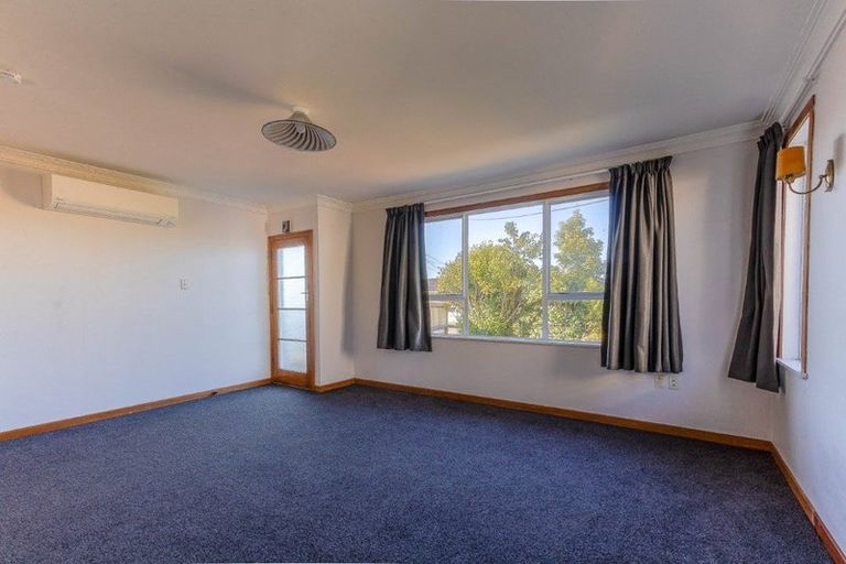 Photo of property in 5 Ngahina Street, Marton, 4710
