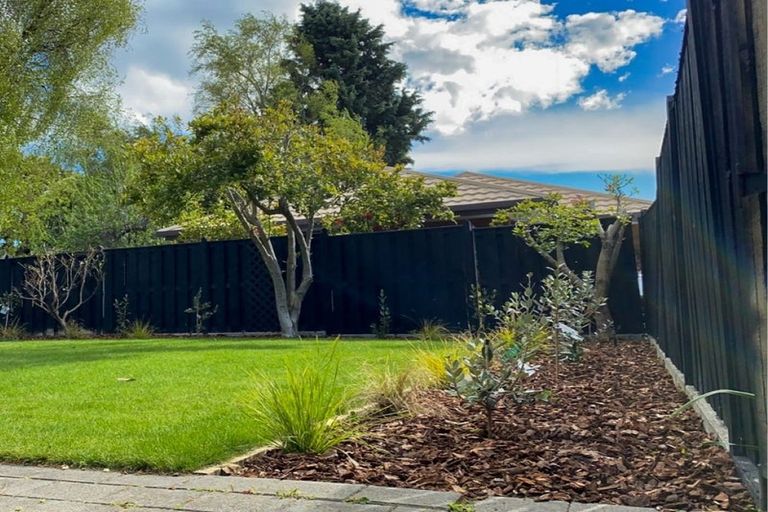 Photo of property in 10 Castle Way, Beckenham, Christchurch, 8023