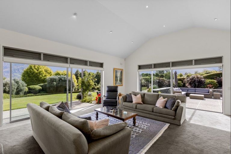 Photo of property in 3 Bayonet Peak Place, Drift Bay, Queenstown, 9371