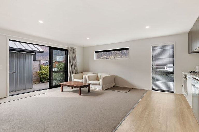 Photo of property in 13 Wheat Street, Jacks Point, Queenstown, 9371