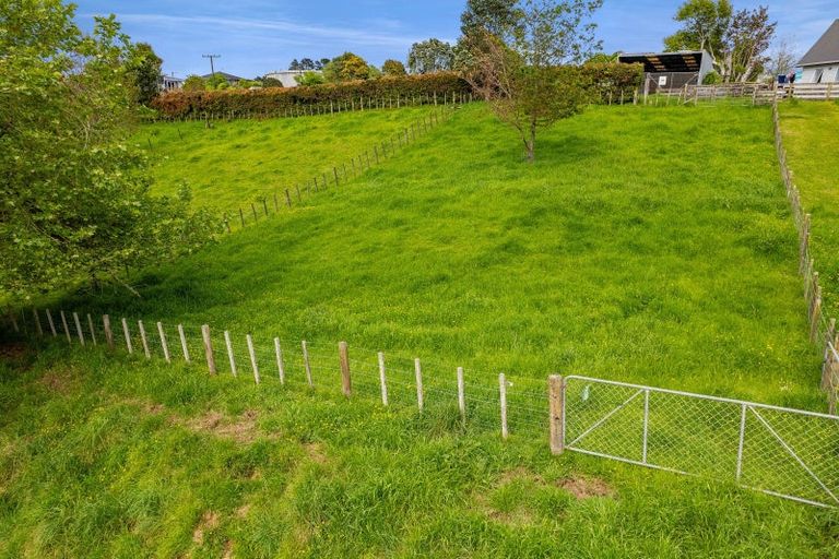 Photo of property in 275 Henwood Road, Paraite, New Plymouth, 4372