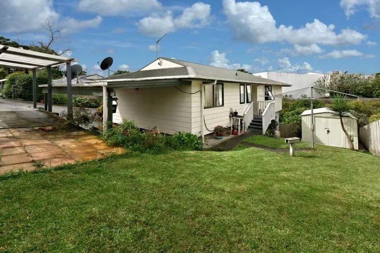 Photo of property in 1/7 Kinvig Place, Ranui, Auckland, 0612