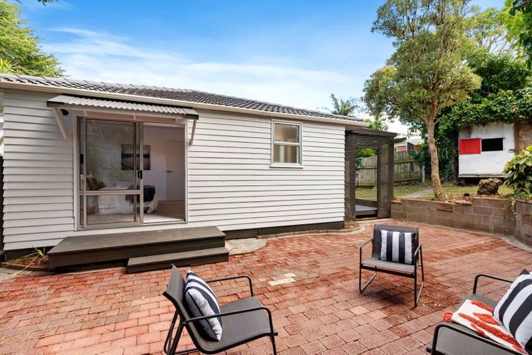 Photo of property in 4 Powrie Street, Glenfield, Auckland, 0629