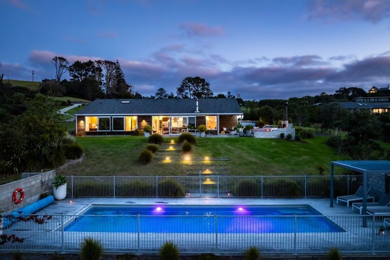 Photo of property in 15 Sandhill Heights, Mangawhai, 0975