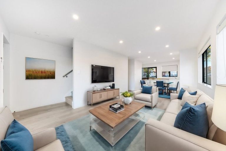 Photo of property in 13c Edinburgh Avenue, Rosehill, Papakura, 2113