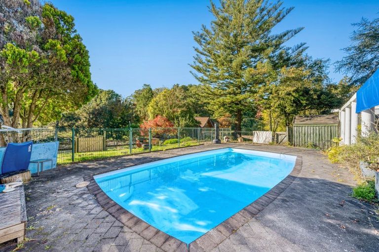 Photo of property in 24 Saleyard Road, Whitford, Howick, 2571