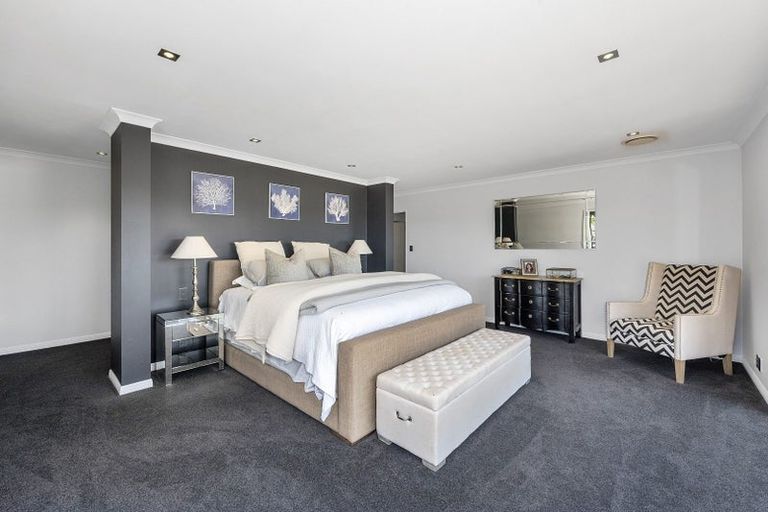 Photo of property in 12a Wainoni Heights, Greenhithe, Auckland, 0632