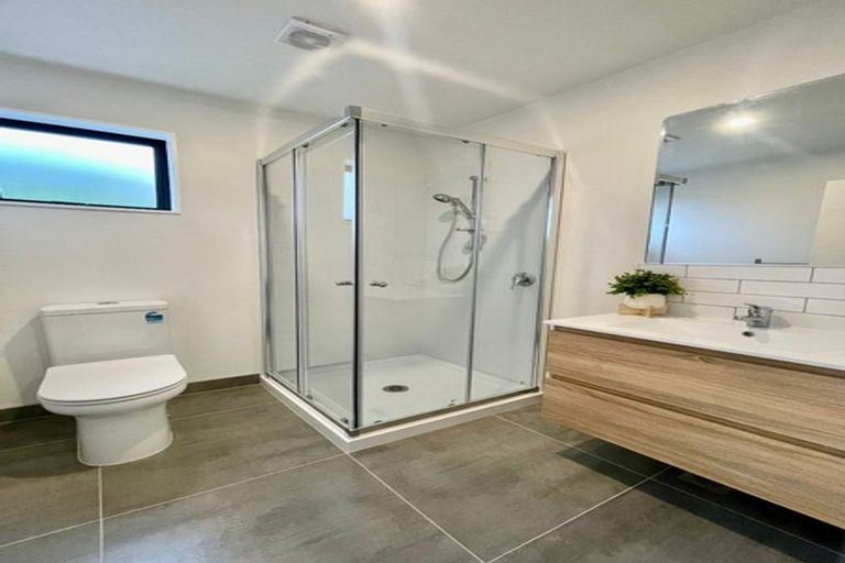 Photo of property in 23 Huri Street, Mangere Bridge, Auckland, 2022