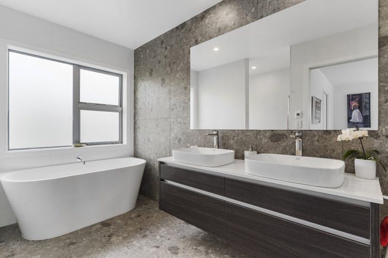 Photo of property in 12a Fortyfoot Lane, Sunnyhills, Auckland, 2010