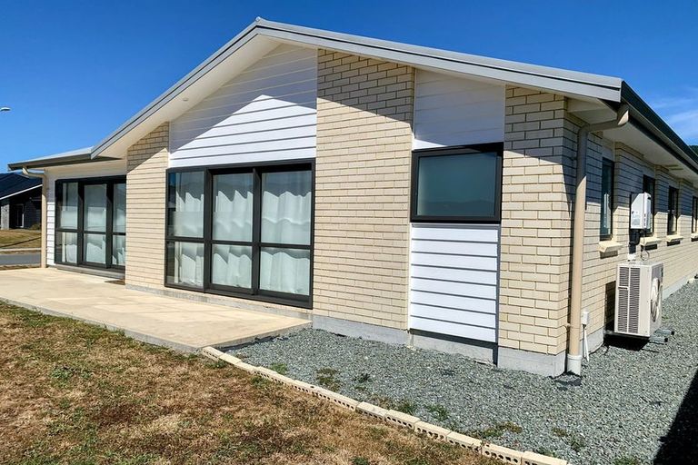 Photo of property in 5 Filmer Crescent, Wallaceville, Upper Hutt, 5018