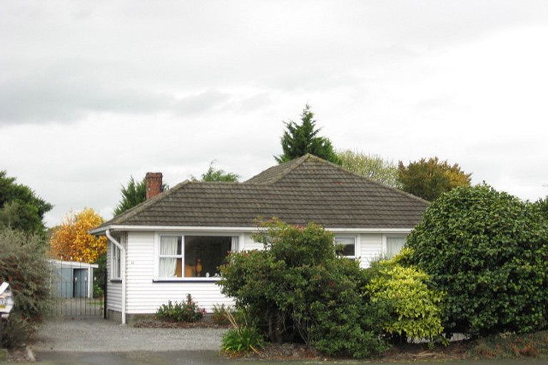 Photo of property in 12 Northcote Road, Northcote, Christchurch, 8052