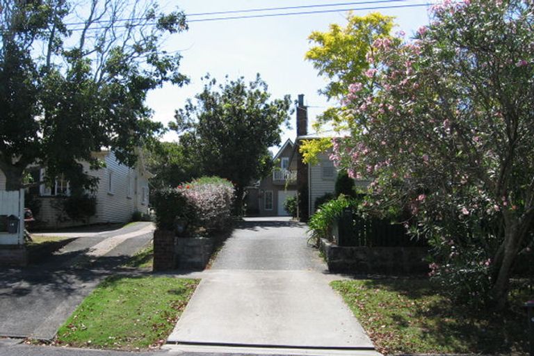 Photo of property in 18a Clarke Road, Onehunga, Auckland, 1061