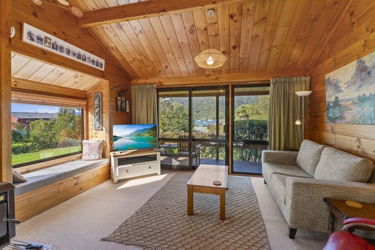 Photo of property in 12 Tirimoana Terrace, Anakiwa, Picton, 7281