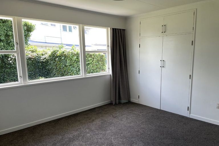 Photo of property in 21 Abraham Crescent, Milson, Palmerston North, 4414
