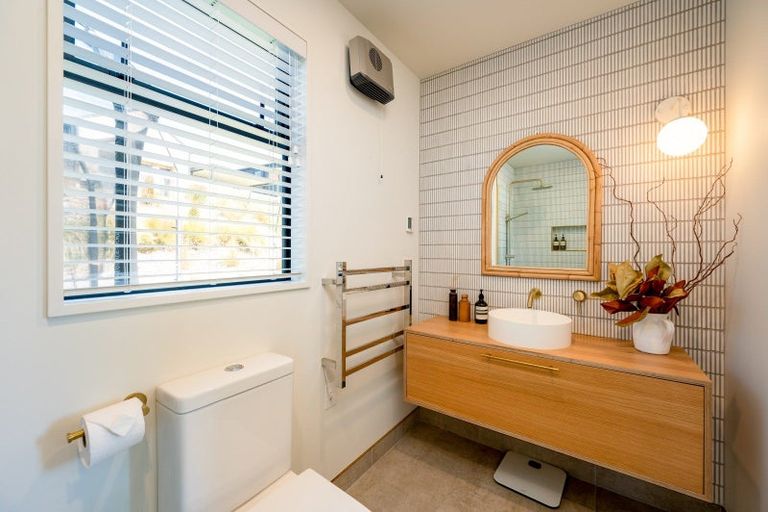 Photo of property in 37 Obelisk Street, Wanaka, 9305